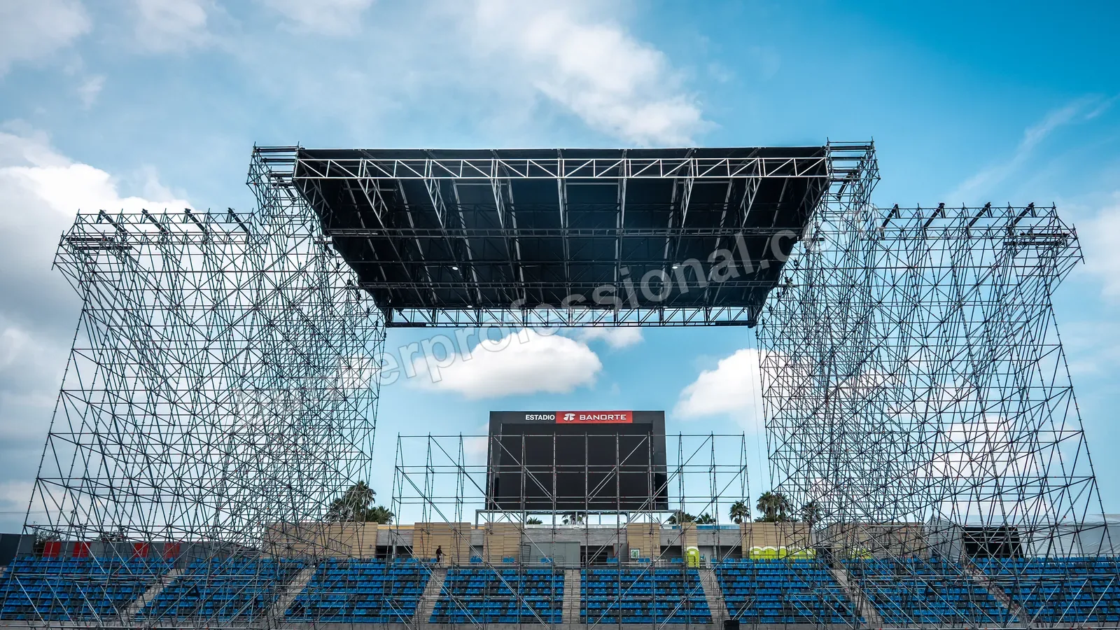 Montaje técnico para Chayanne — 12
