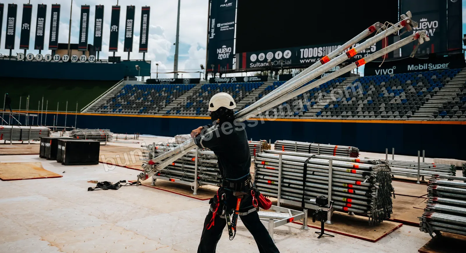 Montaje técnico para Fuerza Regida — 24