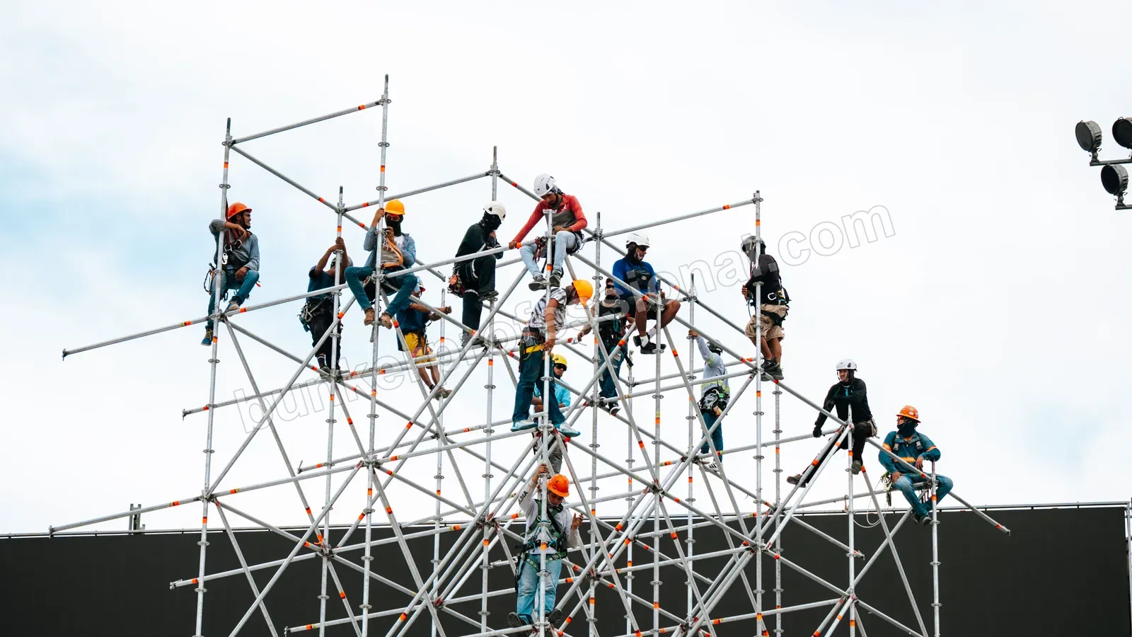 Montaje técnico para Fuerza Regida — 52