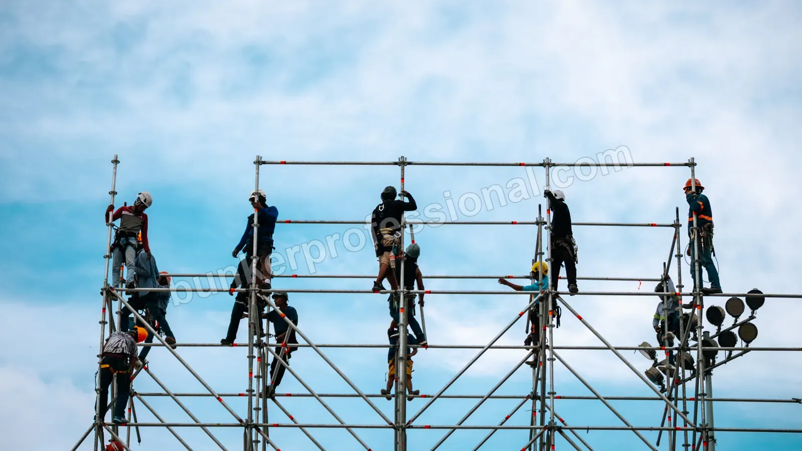Montaje técnico para Fuerza Regida — 55