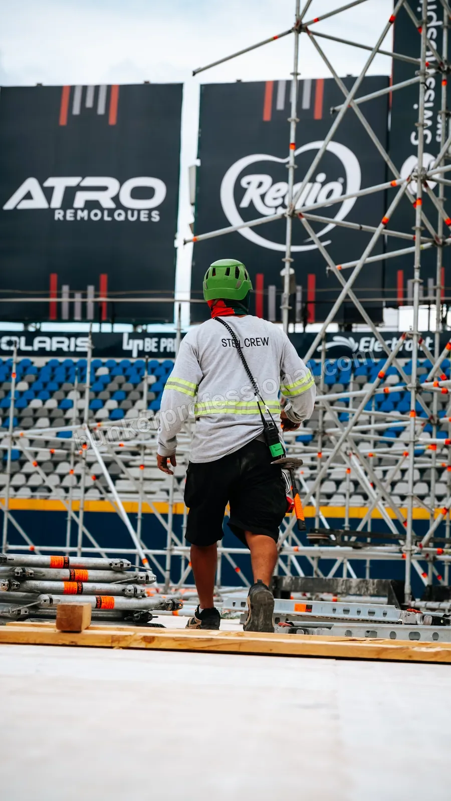 Montaje técnico para Fuerza Regida — 64