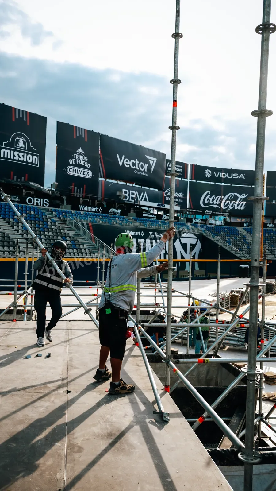Montaje técnico para Fuerza Regida — 71