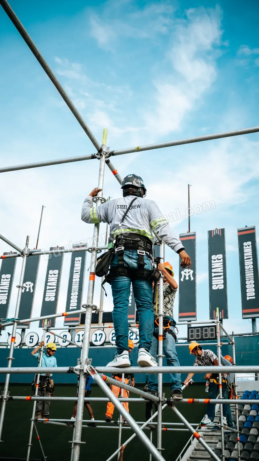 Montaje técnico para Fuerza Regida — 78