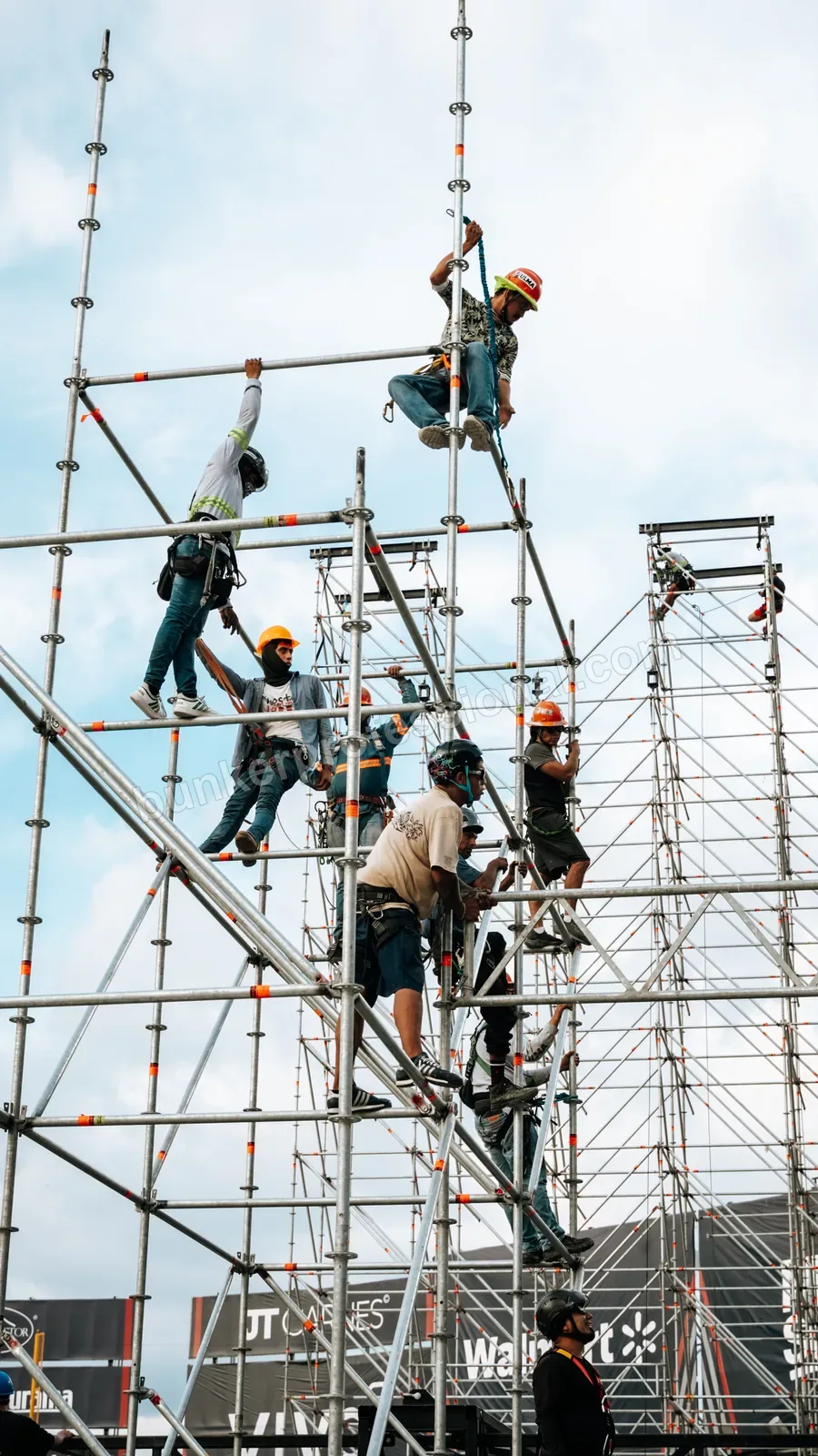 Montaje técnico para Fuerza Regida — 83