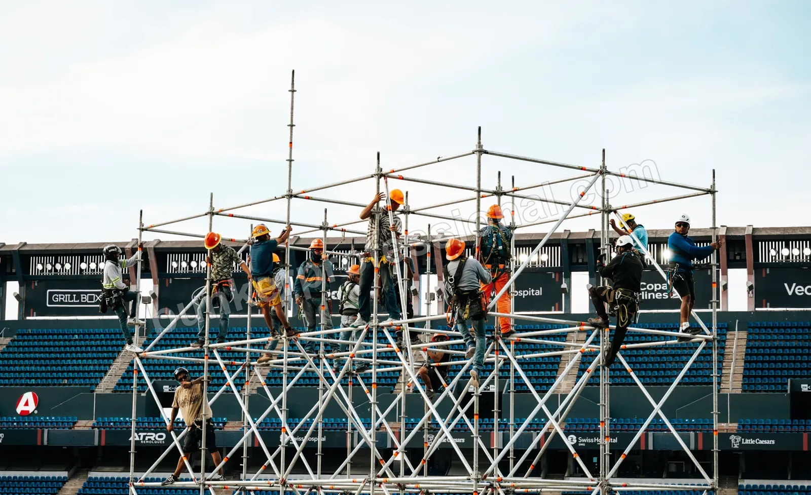 Montaje técnico para Fuerza Regida — 93