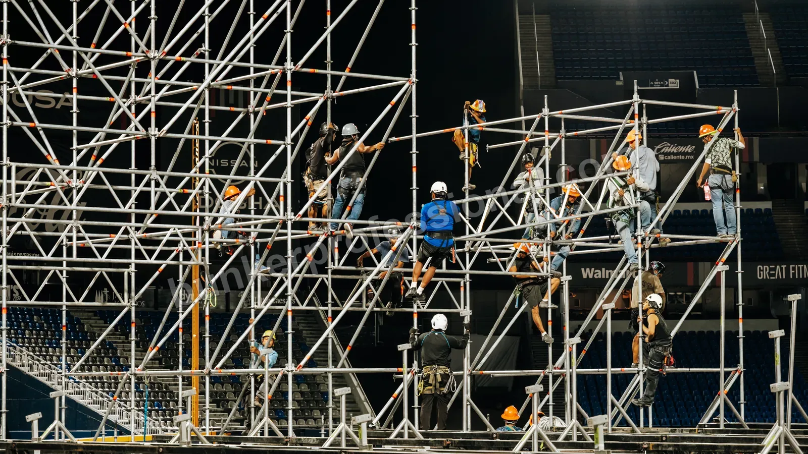 Montaje técnico para Fuerza Regida — 108