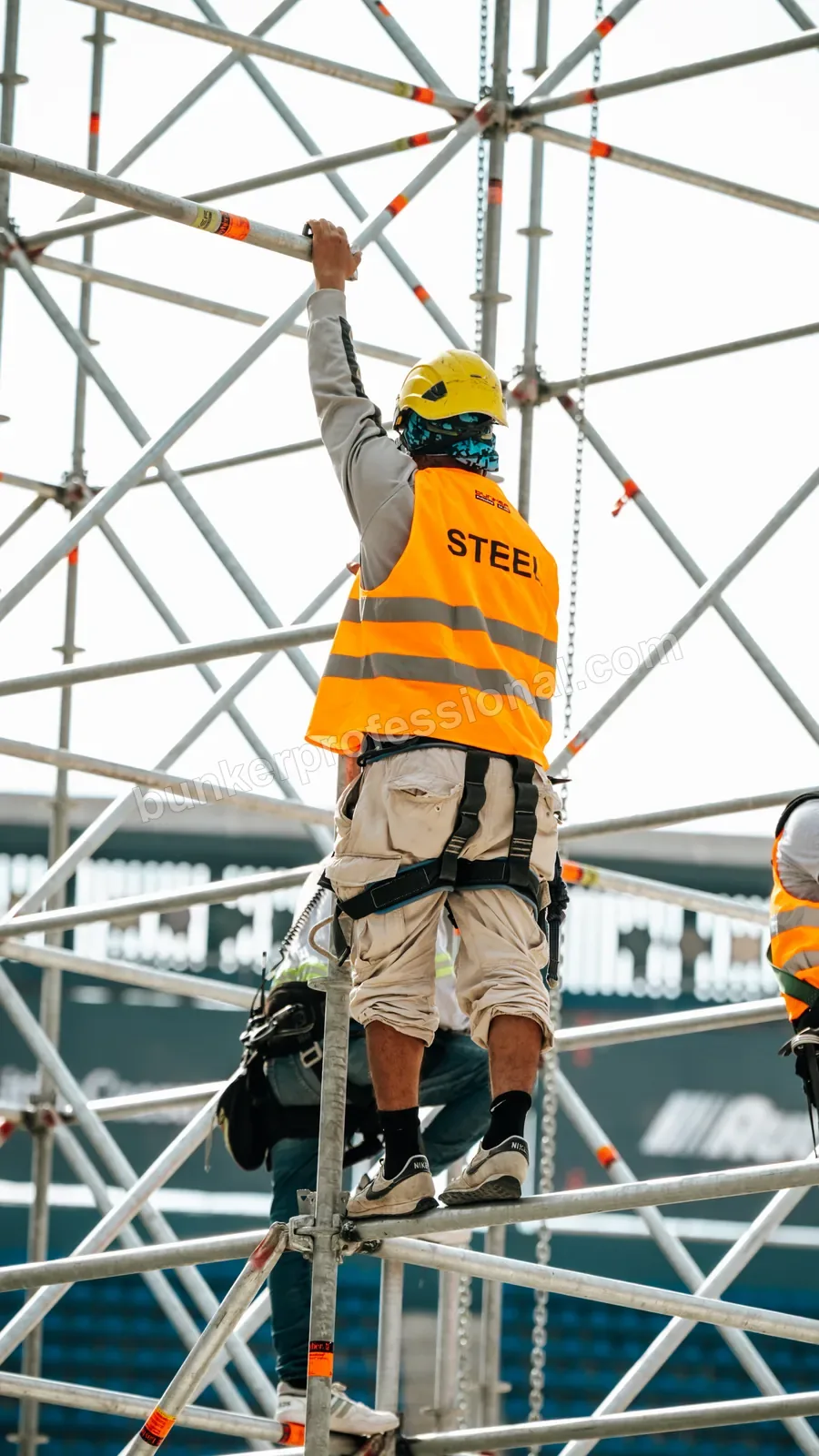 Montaje técnico para Fuerza Regida — 132