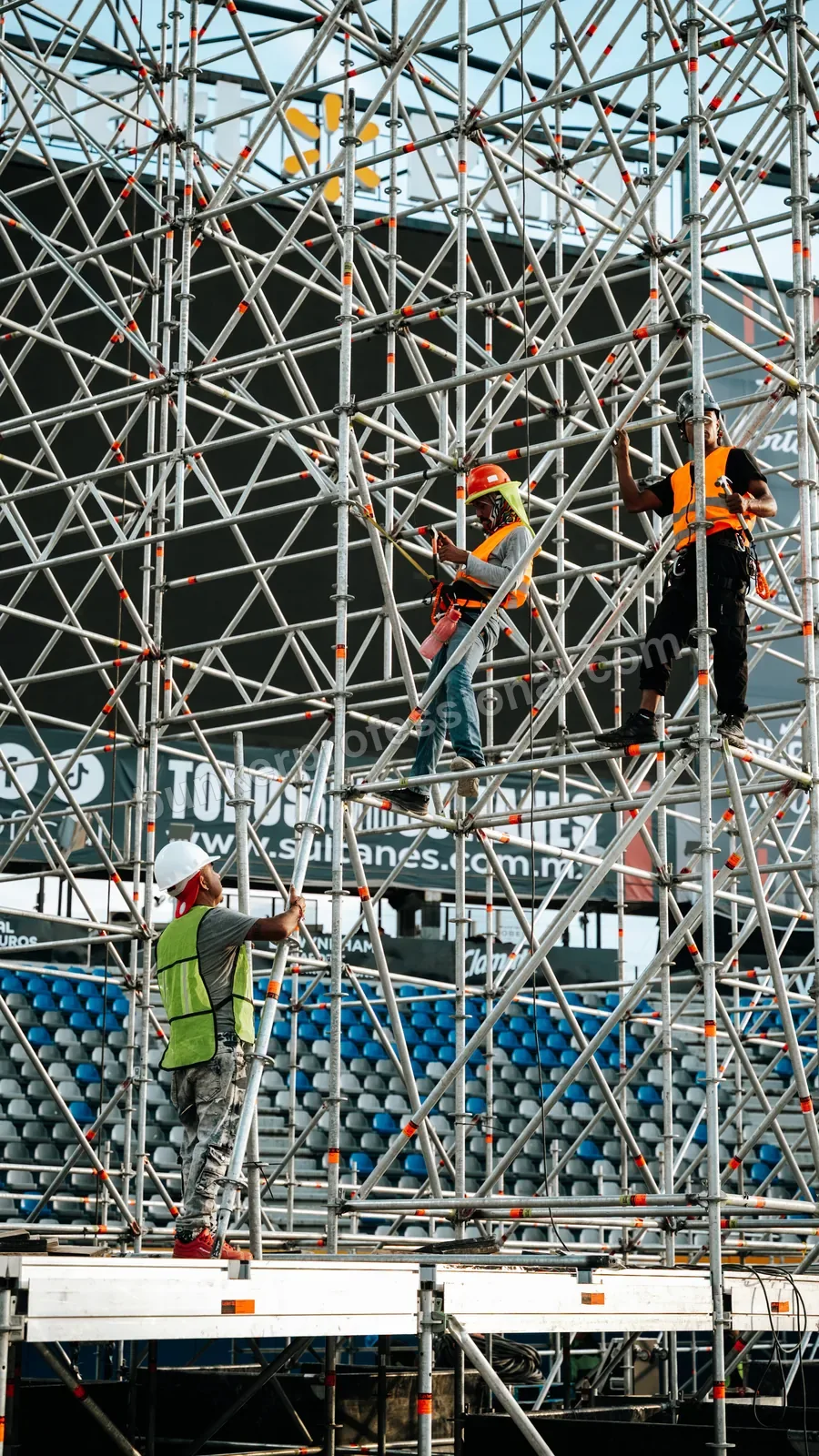 Montaje técnico para Fuerza Regida — 147