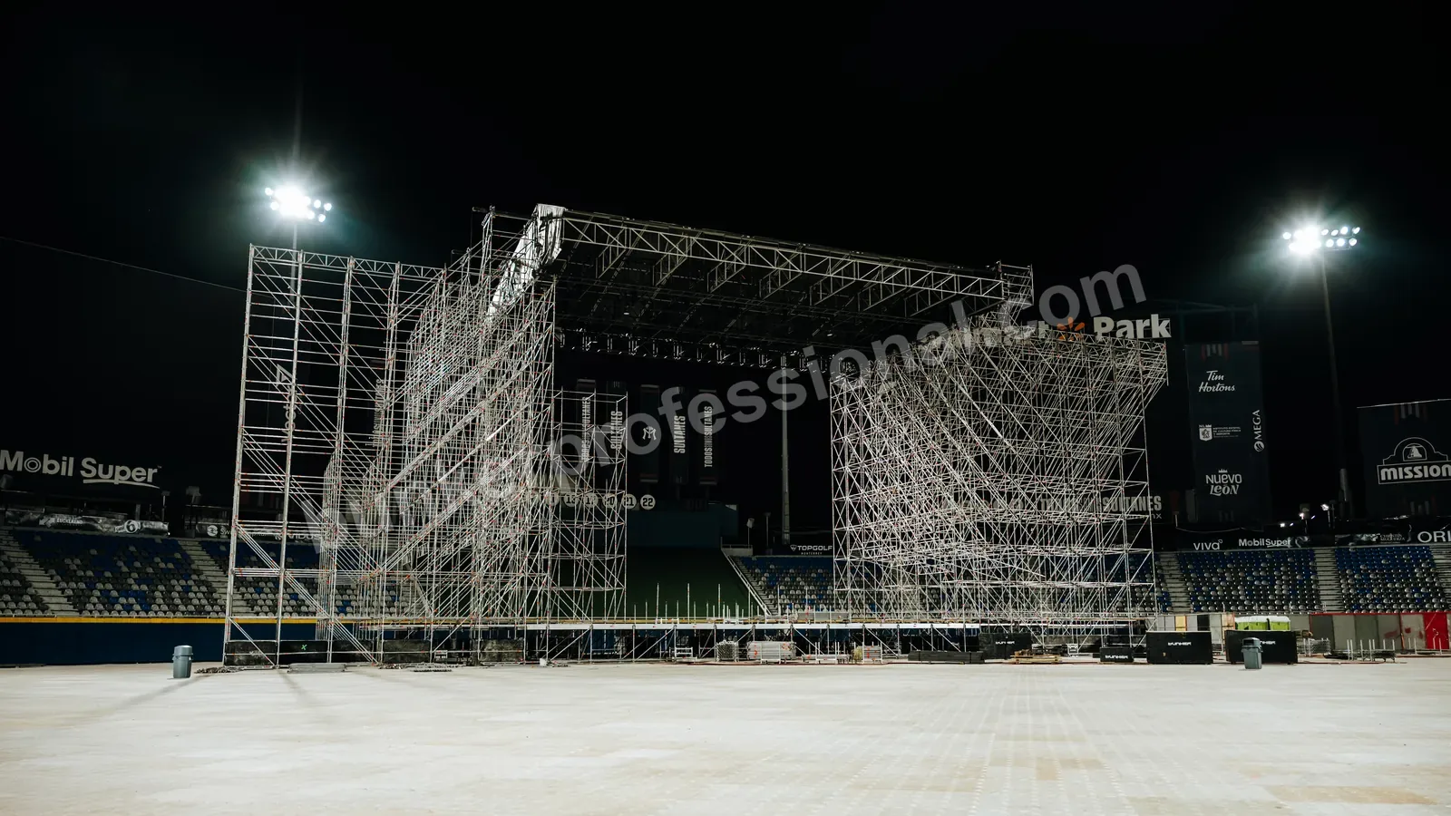 Montaje técnico para Fuerza Regida — 158