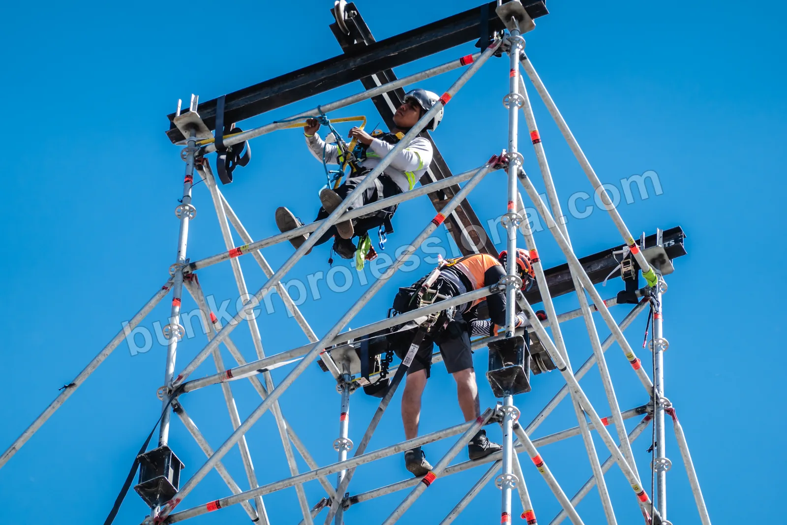 Montaje técnico para La Cura — 105