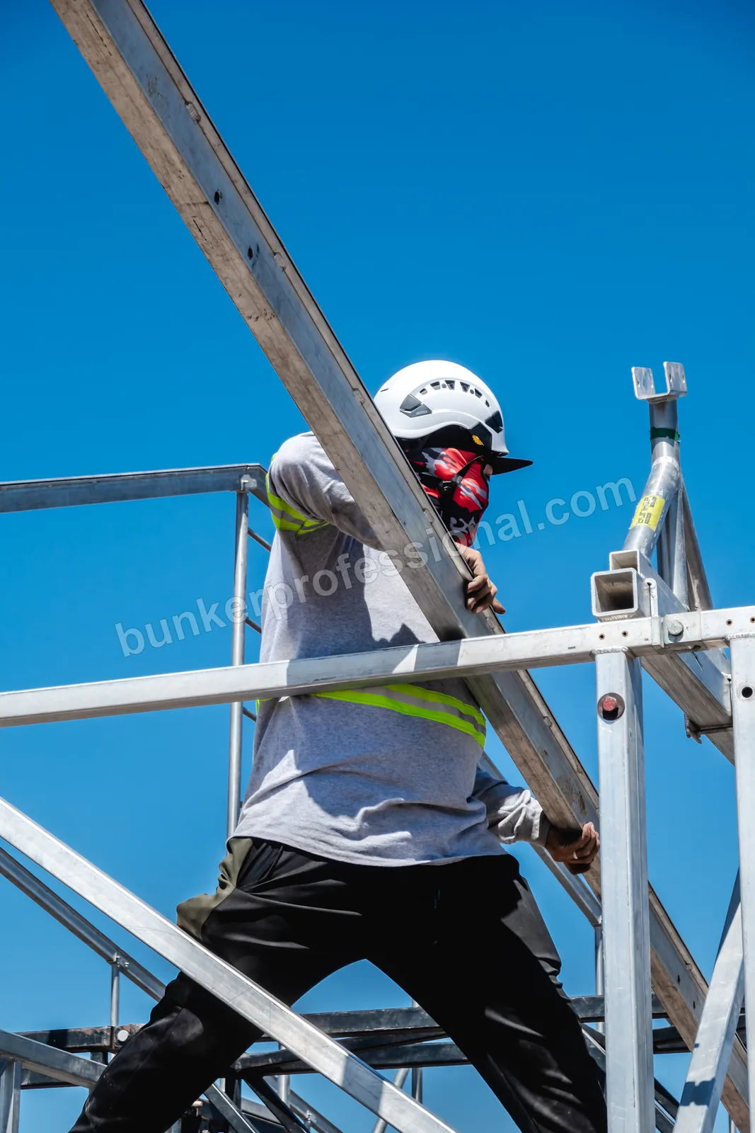 Montaje técnico para La Cura — 108
