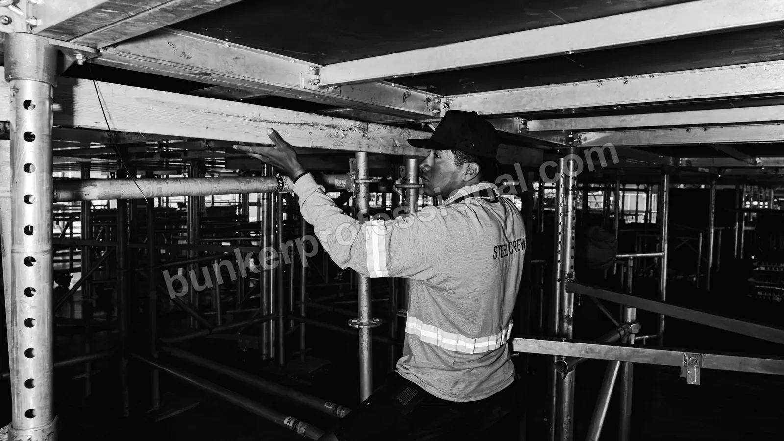 Montaje técnico para Rauw Alejandro — 39