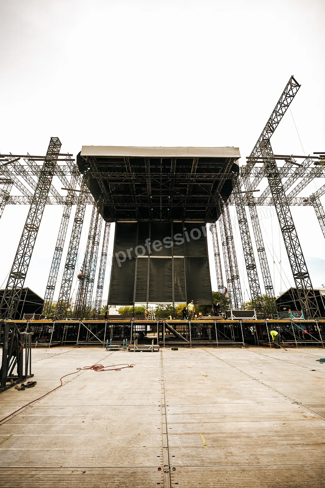 Montaje técnico para Shakira — 78